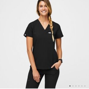 FIGS Women's Black Catarina™ - One-Pocket Scrub Top - XS / Black